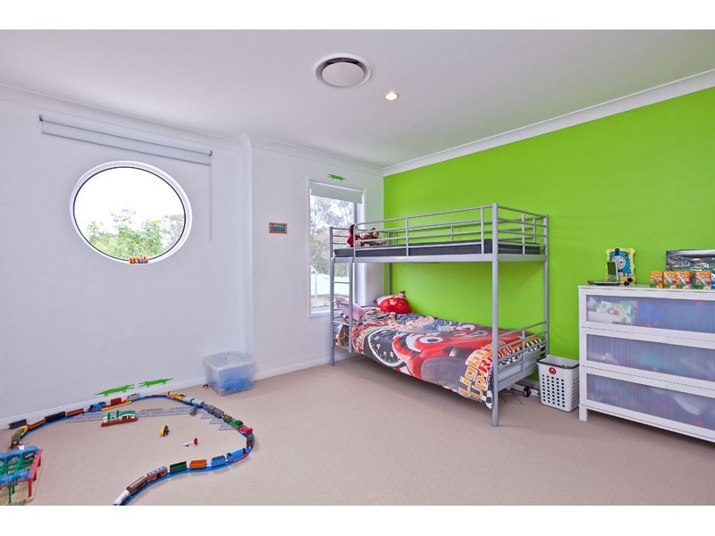 29 Caswell Crescent, Redland Bay QLD 4165