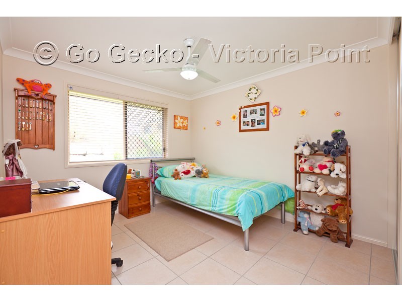 33 Ebony Crescent, Redland Bay QLD 4165