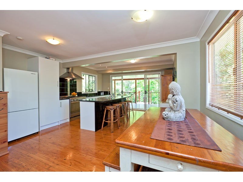 6 Lawn Terrace, Capalaba QLD 4157