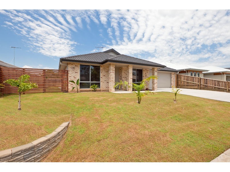 8 Sapium Road, Redland Bay QLD 4165
