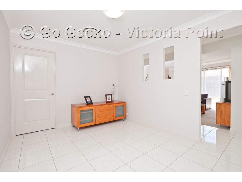 8 Sapium Road, Redland Bay QLD 4165