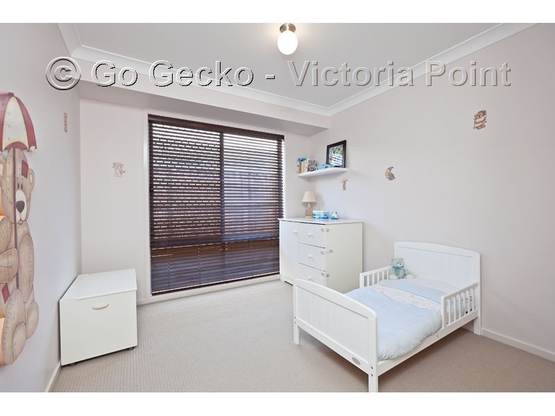 8 Sapium Road, Redland Bay QLD 4165