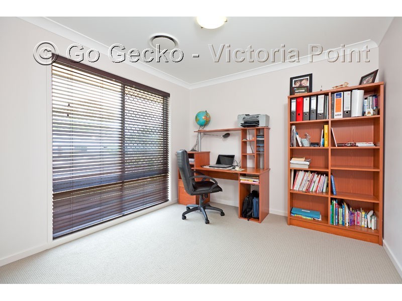 8 Sapium Road, Redland Bay QLD 4165