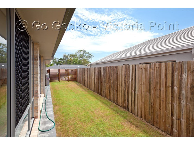 8 Sapium Road, Redland Bay QLD 4165