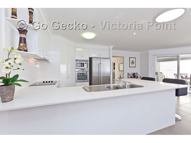 8 Ronnie Street, Cleveland QLD 4163