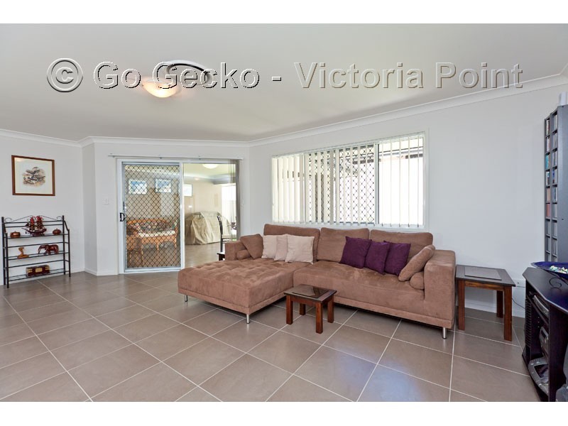 8 Ronnie Street, Cleveland QLD 4163