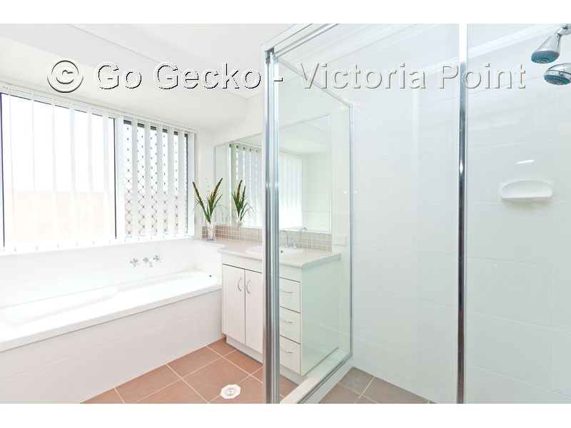 8 Ronnie Street, Cleveland QLD 4163