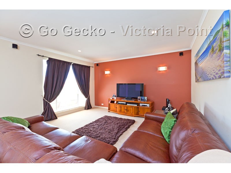 24 Gladebourne Crescent, Victoria Point QLD 4165