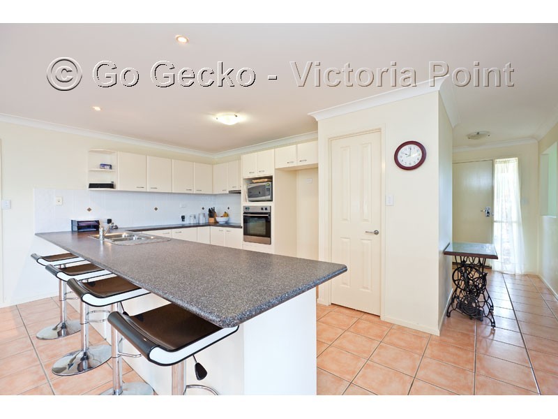 12 Snipe Street, Redland Bay QLD 4165