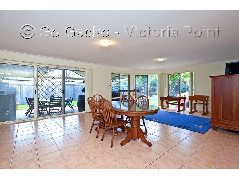 12 Snipe Street, Redland Bay QLD 4165