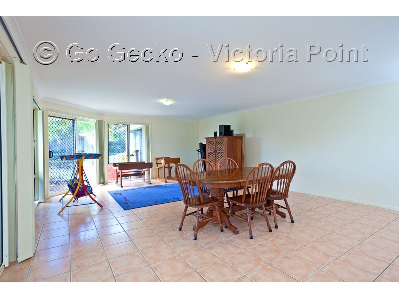 12 Snipe Street, Redland Bay QLD 4165