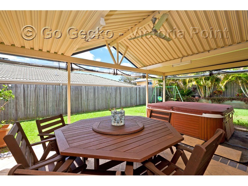 12 Snipe Street, Redland Bay QLD 4165