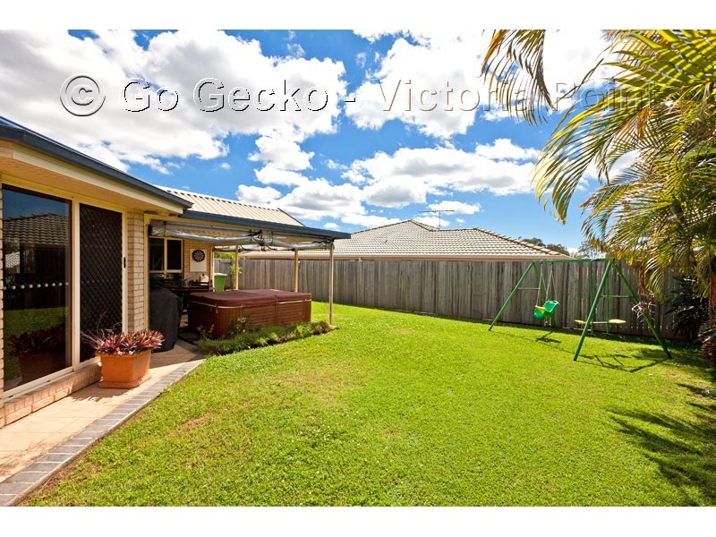 12 Snipe Street, Redland Bay QLD 4165