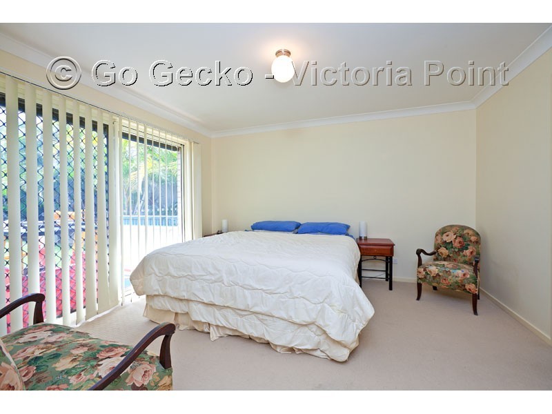 12 Snipe Street, Redland Bay QLD 4165