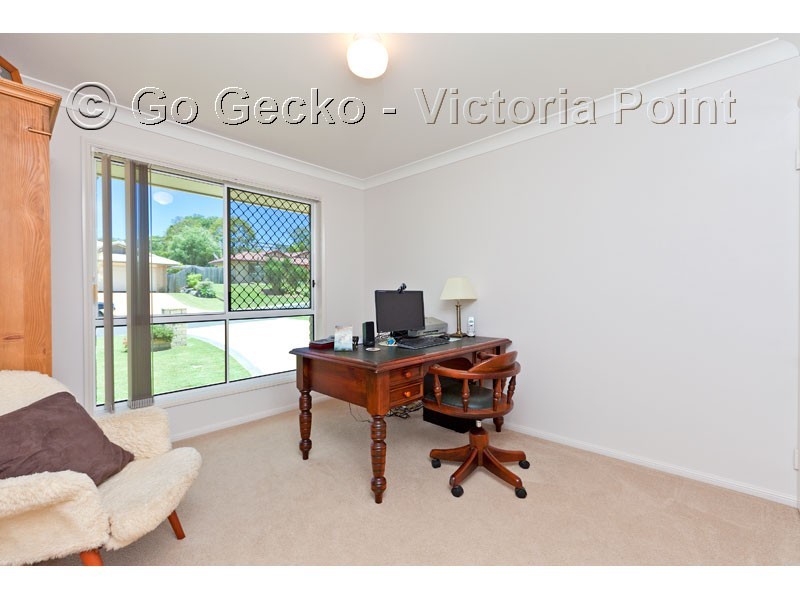 3 Dory Close, Redland Bay QLD 4165