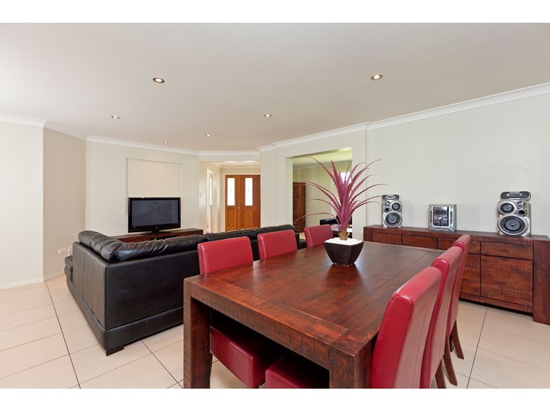 32 Watervale Drive, Redland Bay QLD 4165