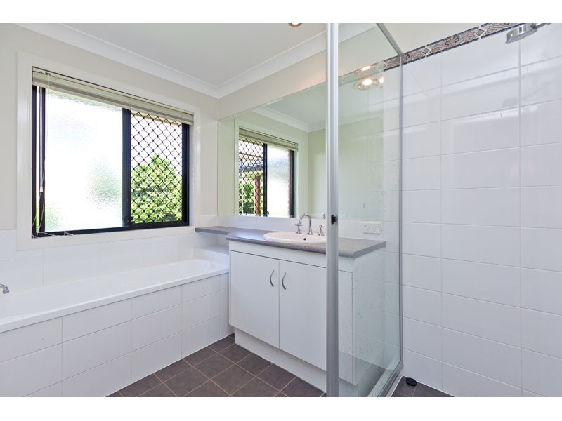 32 Watervale Drive, Redland Bay QLD 4165