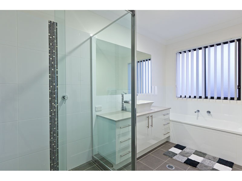 28 Watervale Drive, Redland Bay QLD 4165