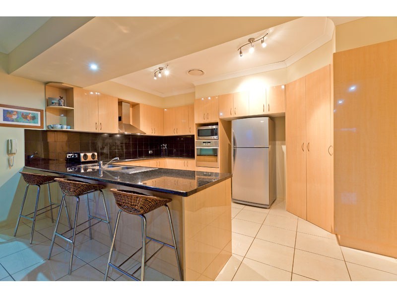 1 Truro Court, Redland Bay QLD 4165