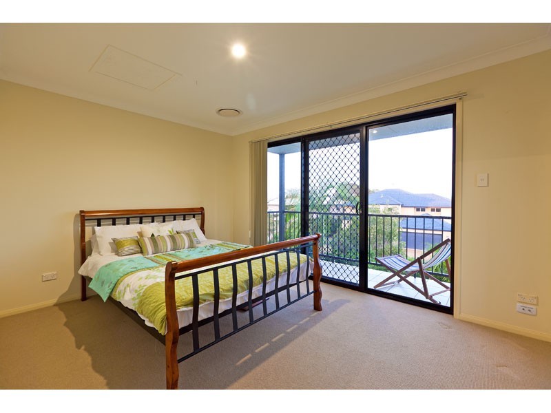 1 Truro Court, Redland Bay QLD 4165