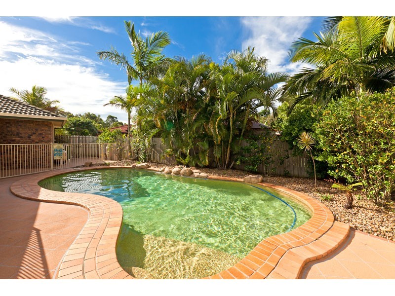 15 Tea Tree Court, Victoria Point QLD 4165