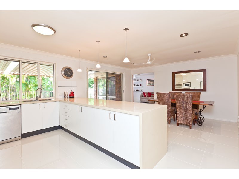 15 Tea Tree Court, Victoria Point QLD 4165