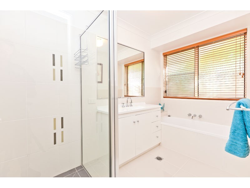 15 Tea Tree Court, Victoria Point QLD 4165