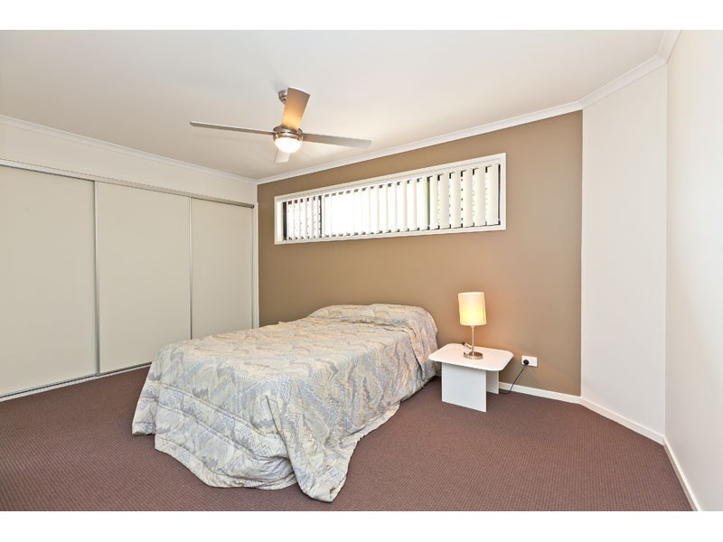 8 Pyrus Place, Redland Bay QLD 4165