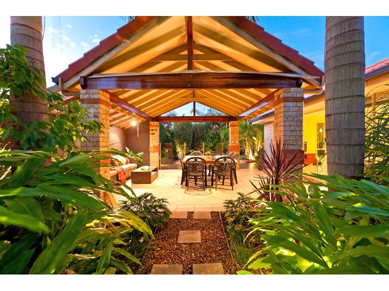 3 Truro Court, Redland Bay QLD 4165