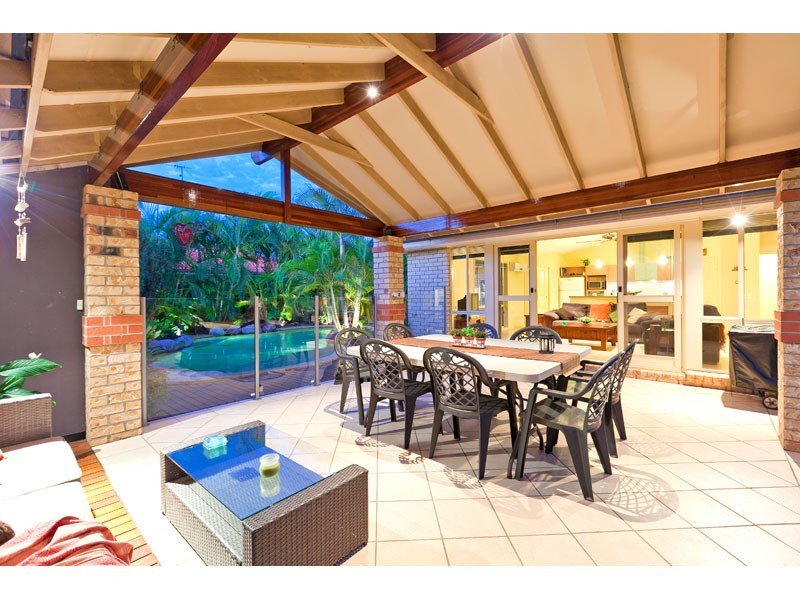 3 Truro Court, Redland Bay QLD 4165