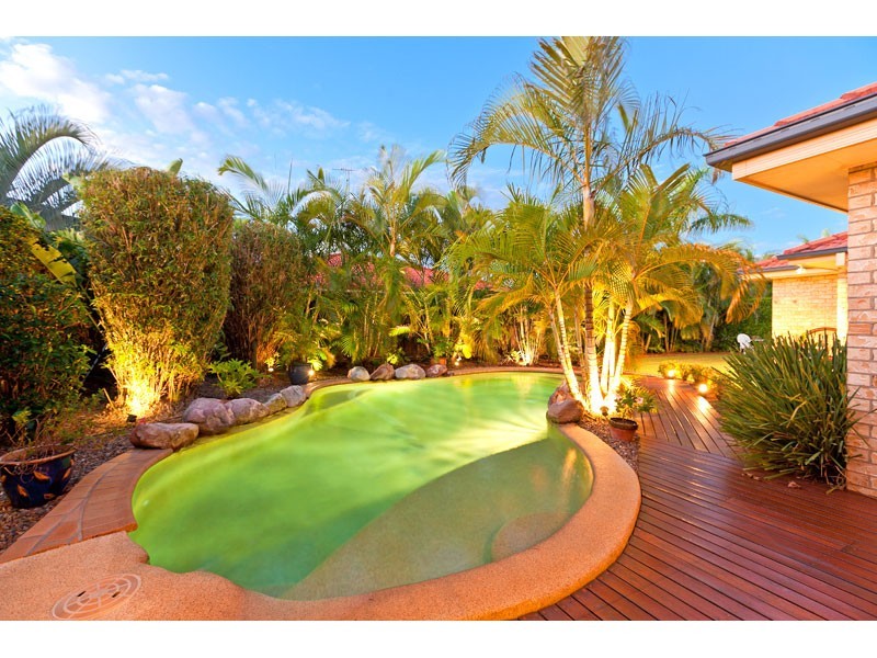 3 Truro Court, Redland Bay QLD 4165