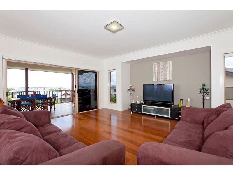 34 Huntly Place, Redland Bay QLD 4165