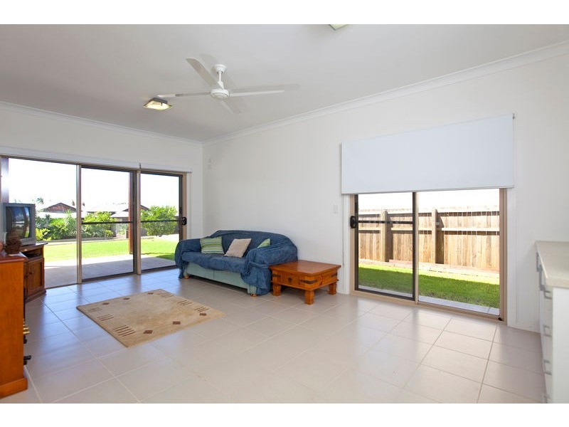 34 Huntly Place, Redland Bay QLD 4165