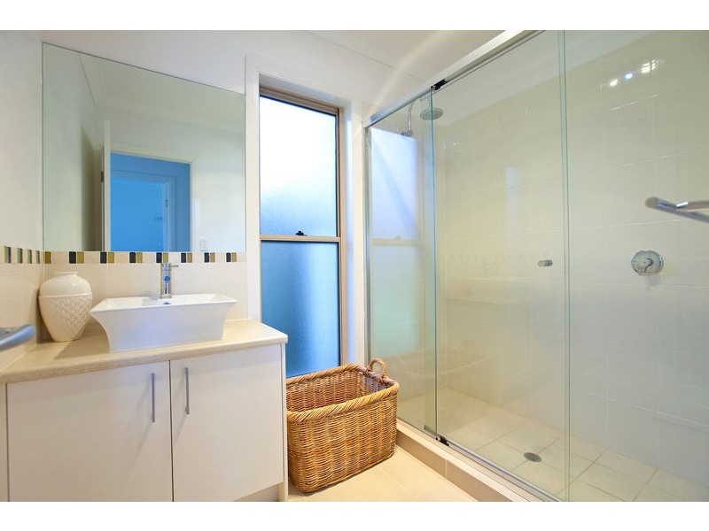 34 Huntly Place, Redland Bay QLD 4165