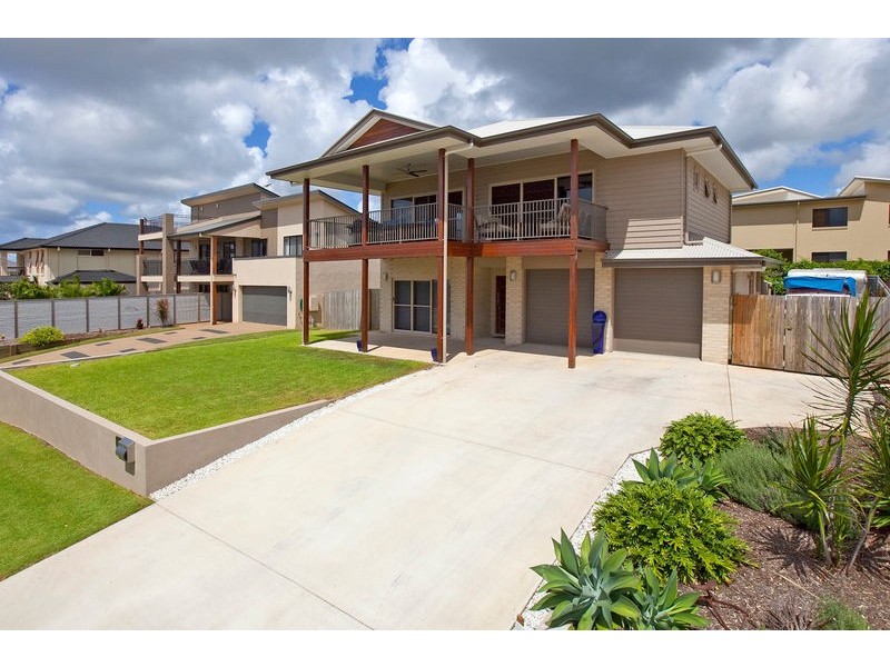 34 Huntly Place, Redland Bay QLD 4165