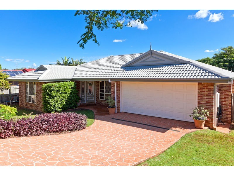7 Westburn Court, Redland Bay QLD 4165