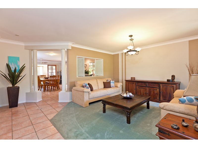 7 Westburn Court, Redland Bay QLD 4165