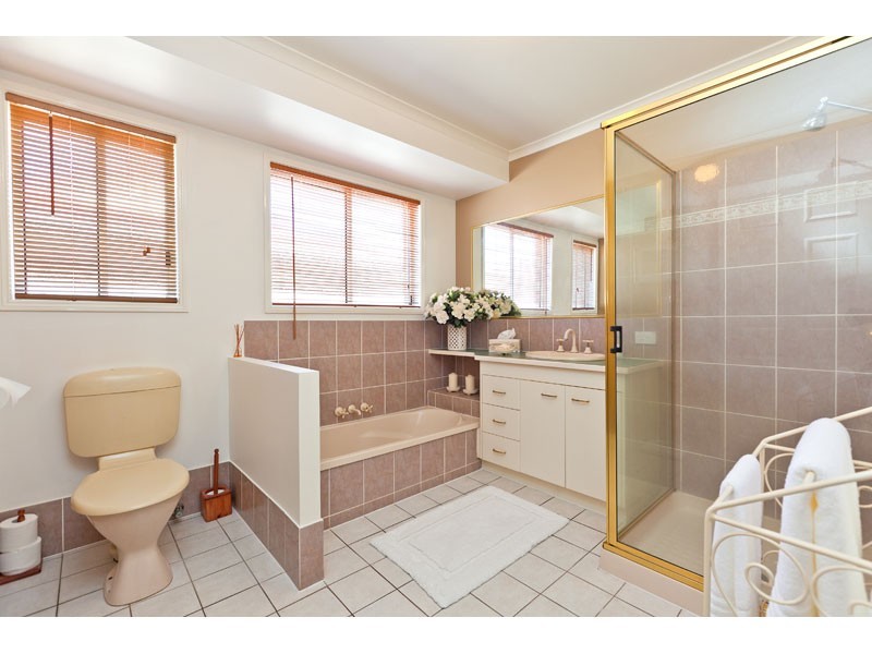 7 Westburn Court, Redland Bay QLD 4165