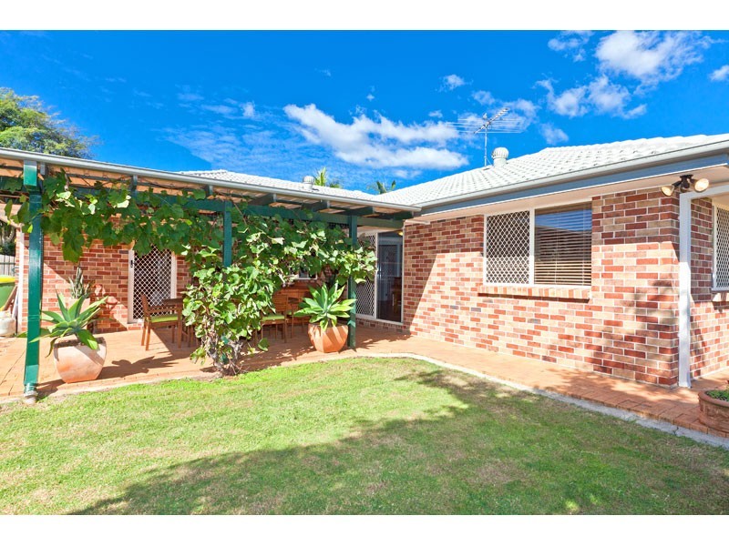 7 Westburn Court, Redland Bay QLD 4165