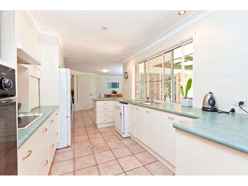 7 Westburn Court, Redland Bay QLD 4165