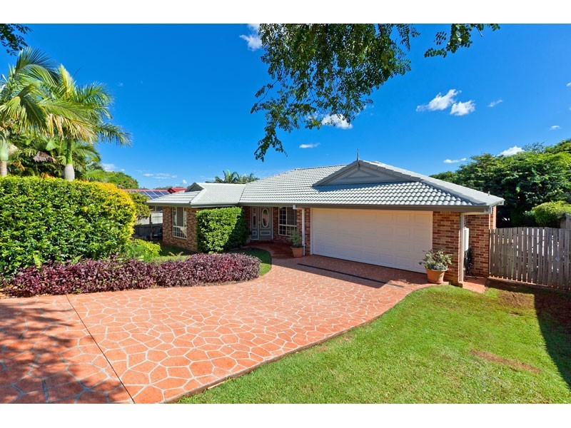7 Westburn Court, Redland Bay QLD 4165