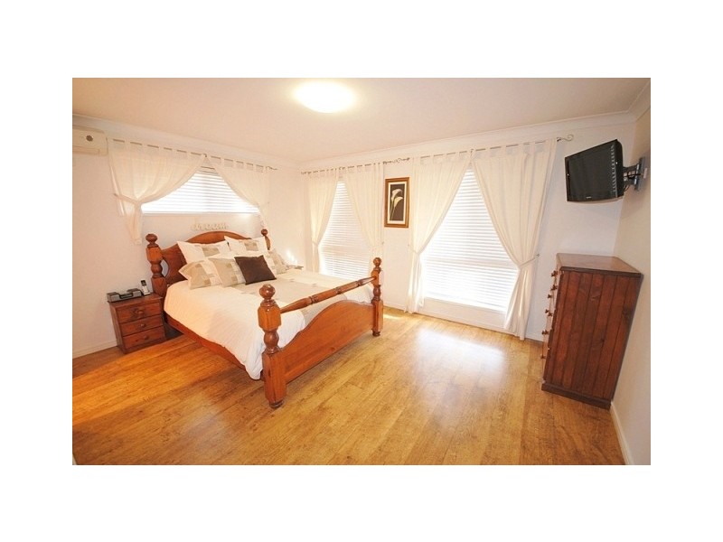 43 Aquila Street, Redland Bay QLD 4165