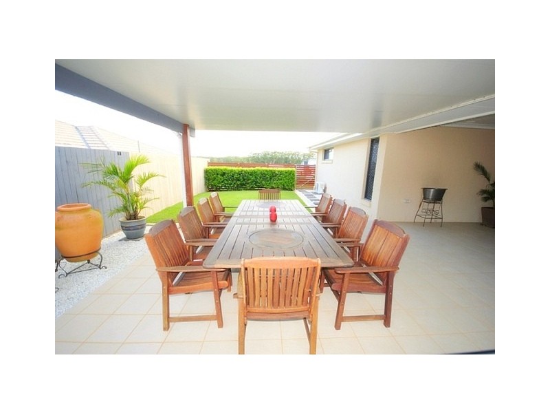 43 Aquila Street, Redland Bay QLD 4165