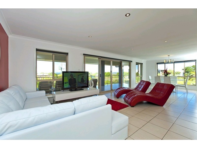 13 Braemar Street, Redland Bay QLD 4165