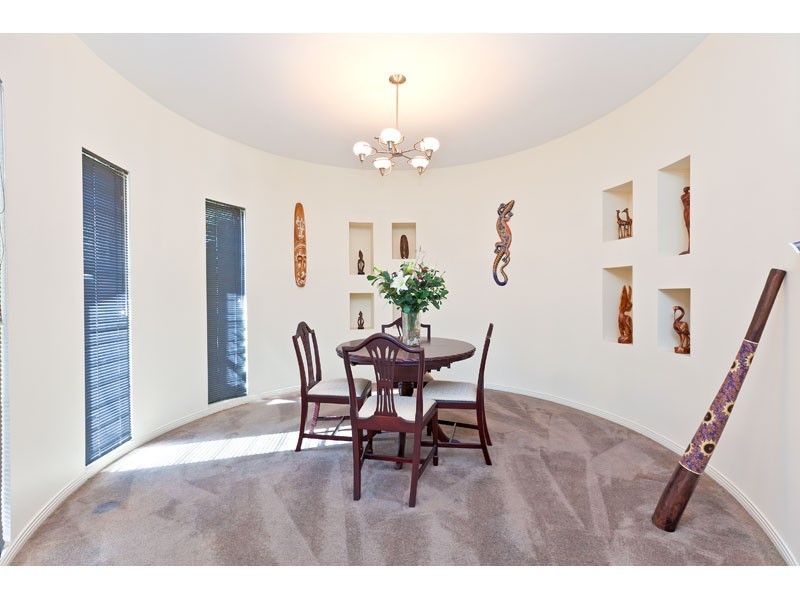 12 Butler Place, Redland Bay QLD 4165