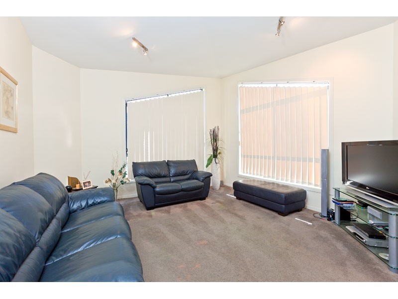 12 Butler Place, Redland Bay QLD 4165
