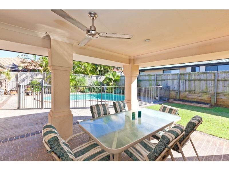 12 Butler Place, Redland Bay QLD 4165