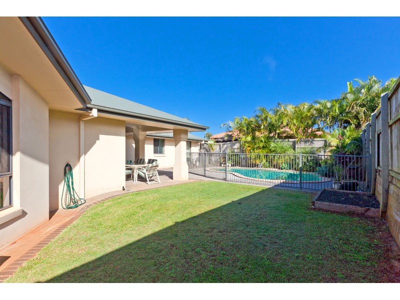 12 Butler Place, Redland Bay QLD 4165