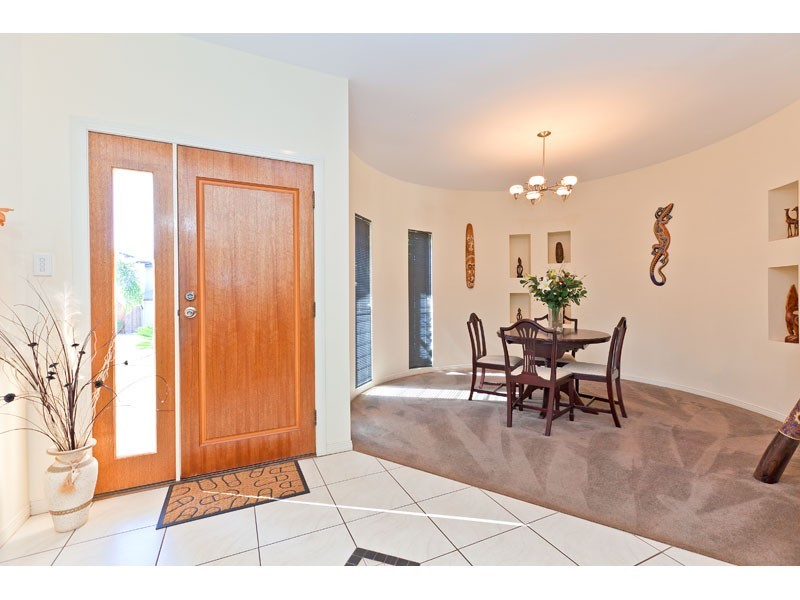 12 Butler Place, Redland Bay QLD 4165