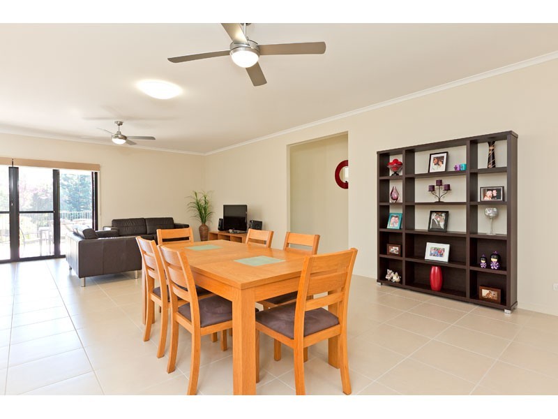 33 Ronnie Street, Cleveland QLD 4163